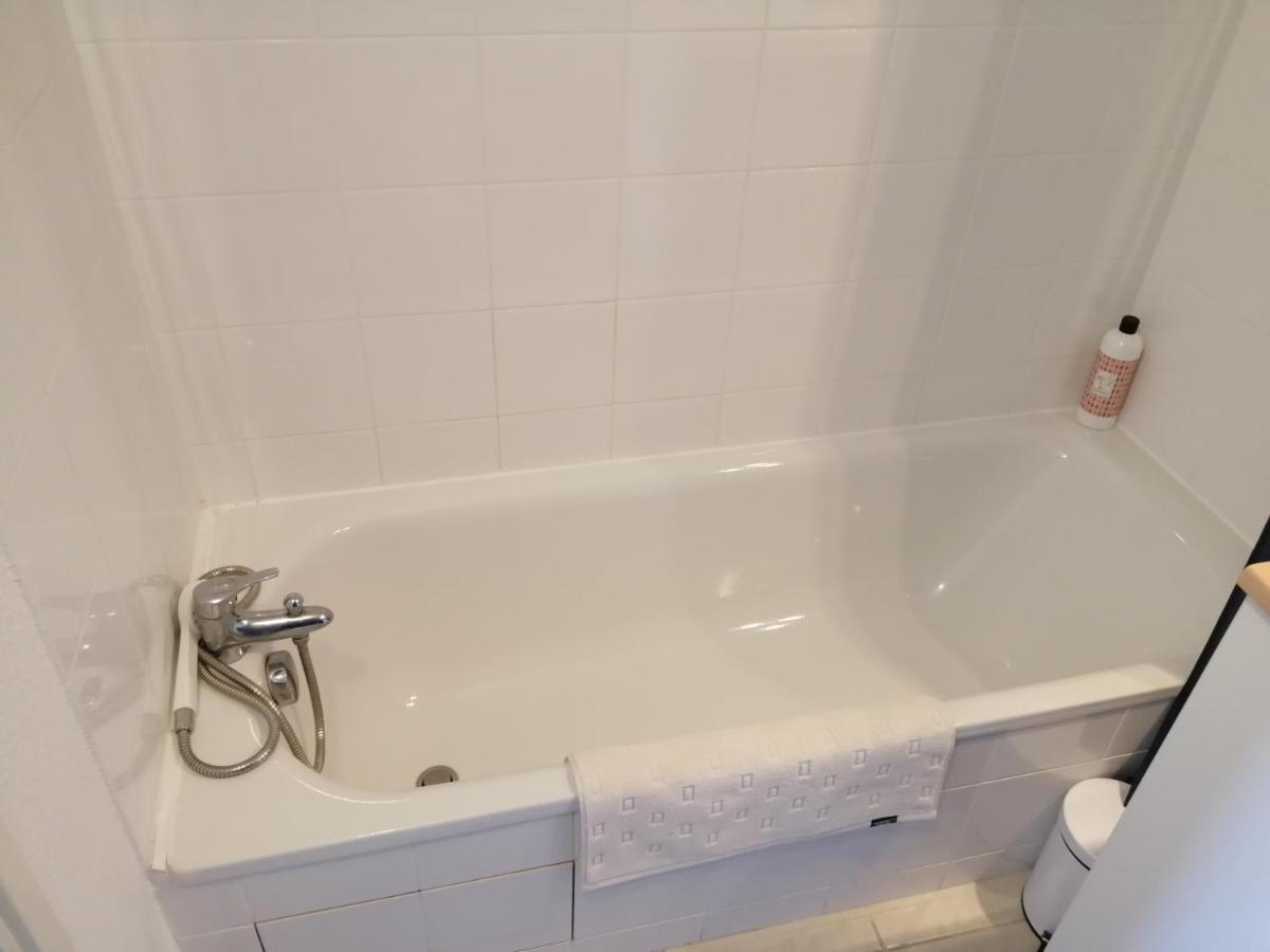Le Cocon De Marie,Piscine, Balcon, Parking Gratuit, Baignoire Apartment Carcassone Exterior photo